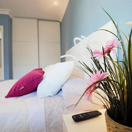 Charming Meters From Beach With Pool *