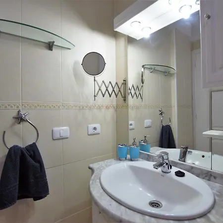 Apartman Charming Meters From Beach With Pool *