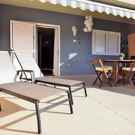 Daire Charming Meters From Beach With Pool Puertito de Guimar